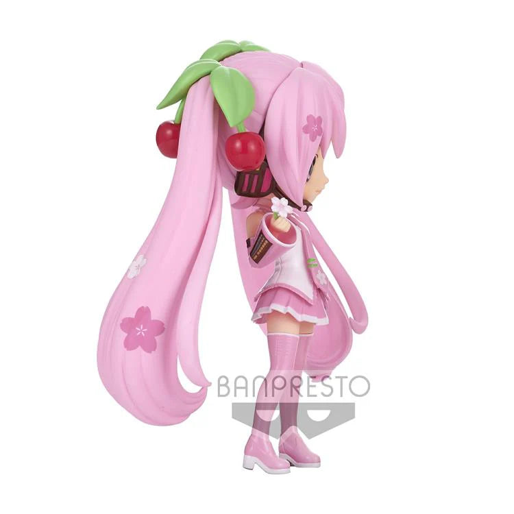 Sakura miku Hatsune q posket figure